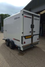 Box Van 600, 3.00 m x 1.60 m bed, 2,700 Kg, Twin Axle, White