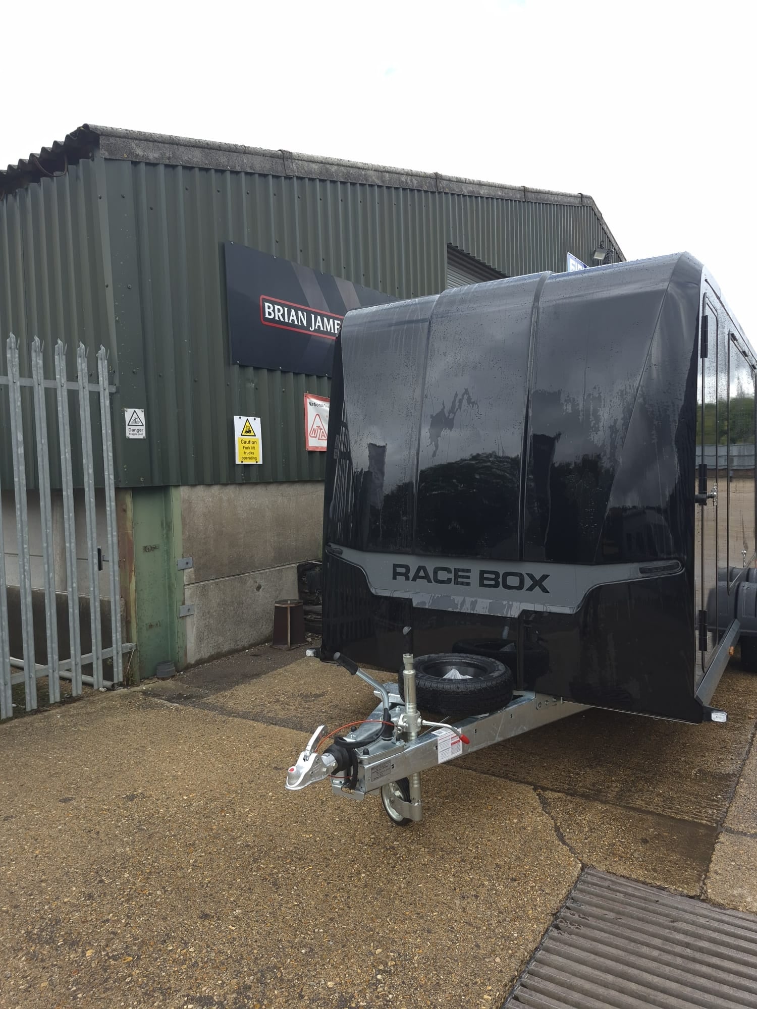 Race Box 610