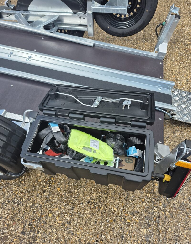 Debon Debon Moto1 Single Tilt Bed Motorcycle Trailer 600kg GVW 427kg Payload