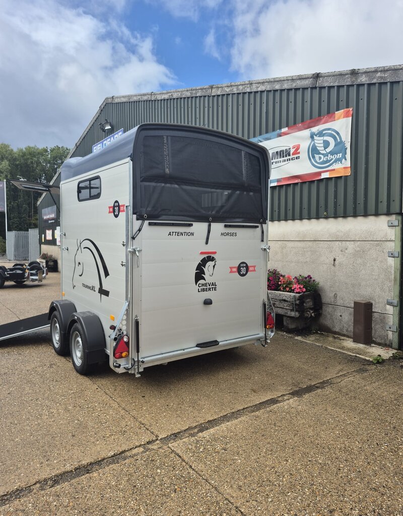 Cheval Liberte Cheval Liberte Touring  XL 2 Horse Trailer with Tack Room 2600kg GVW