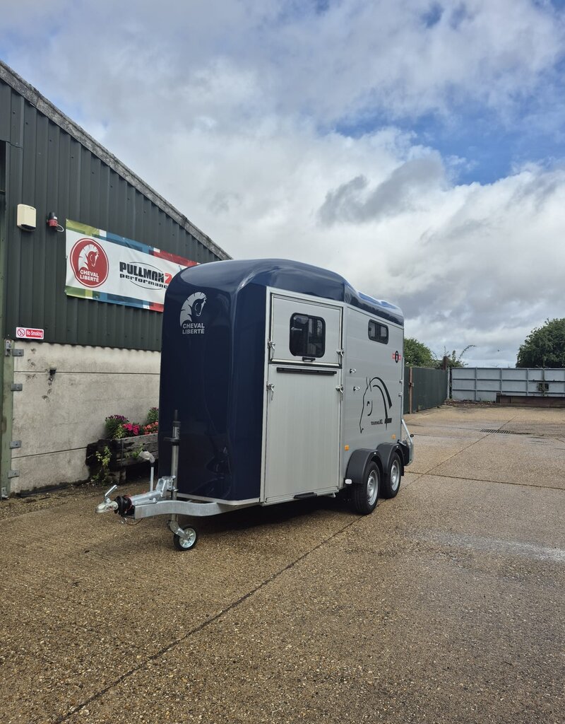 Cheval Liberte Cheval Liberte Touring  XL 2 Horse Trailer with Tack Room 2600kg GVW