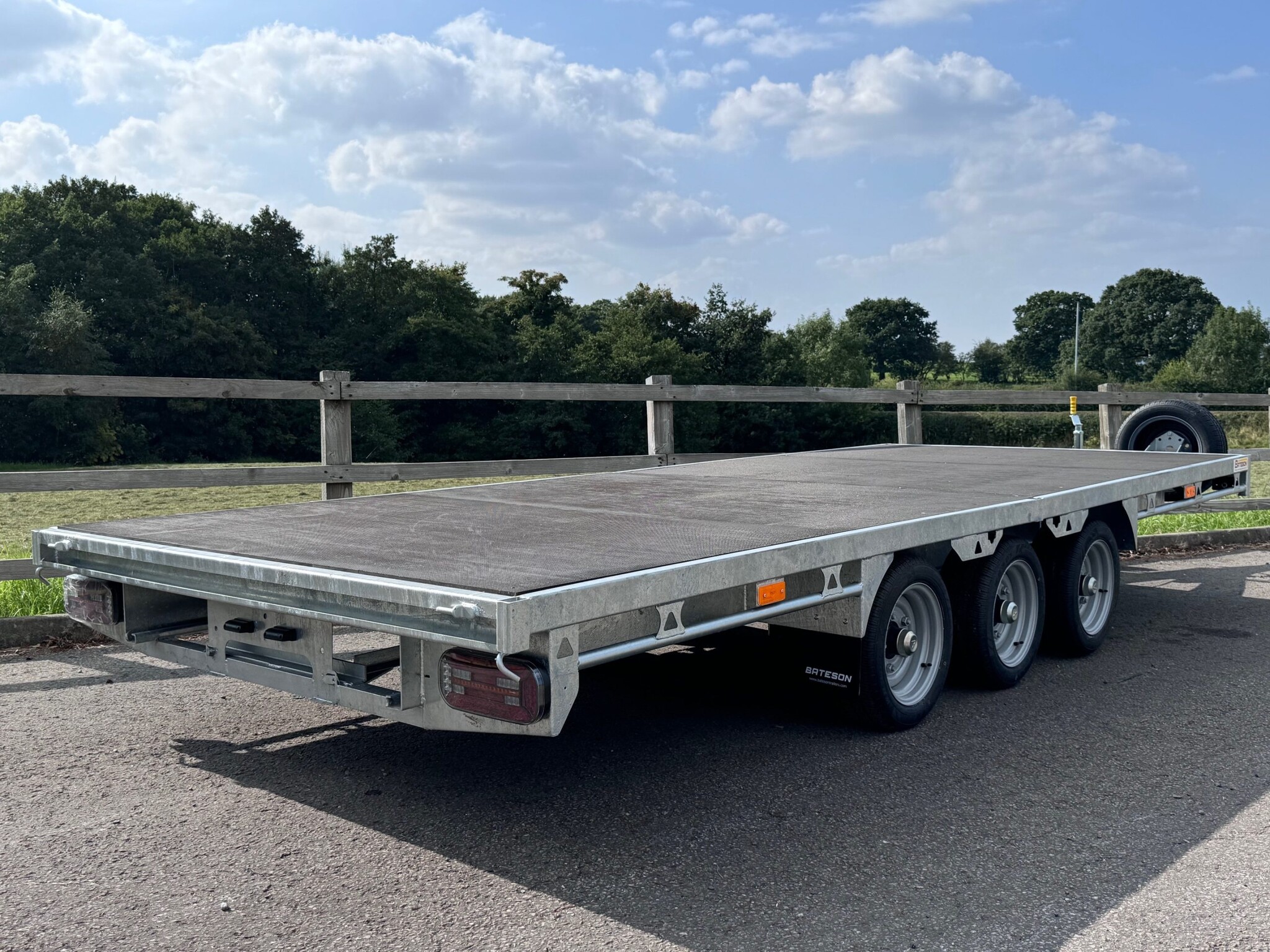 Bateson 3550 Platform Trailer