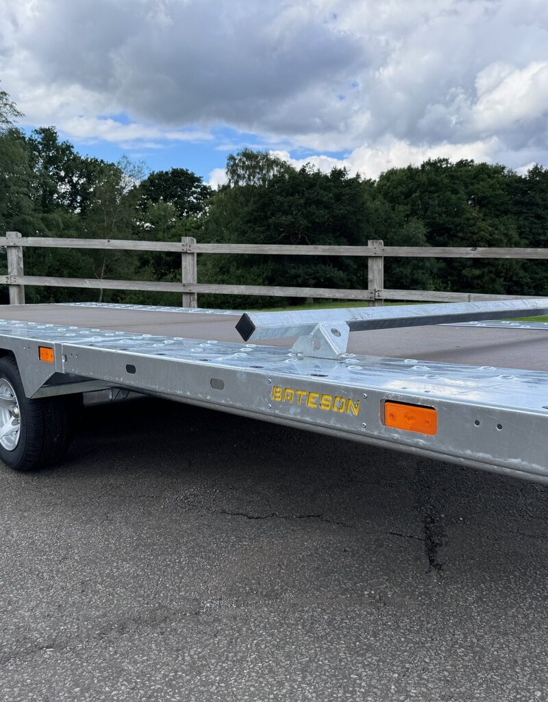 Bateson Trailers Bateson PT66 Tri-Axle Hydraulic Tilt Platform Trailer 5.5 x 2.1m 18' x 7' 3500kg GVW