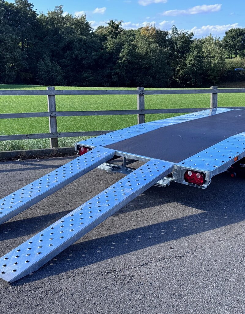 Bateson Trailers Bateson Model 264B Twin Axle 4.2 x 2m, 14' x 6'6" 2.6 ton beaver tail transporter