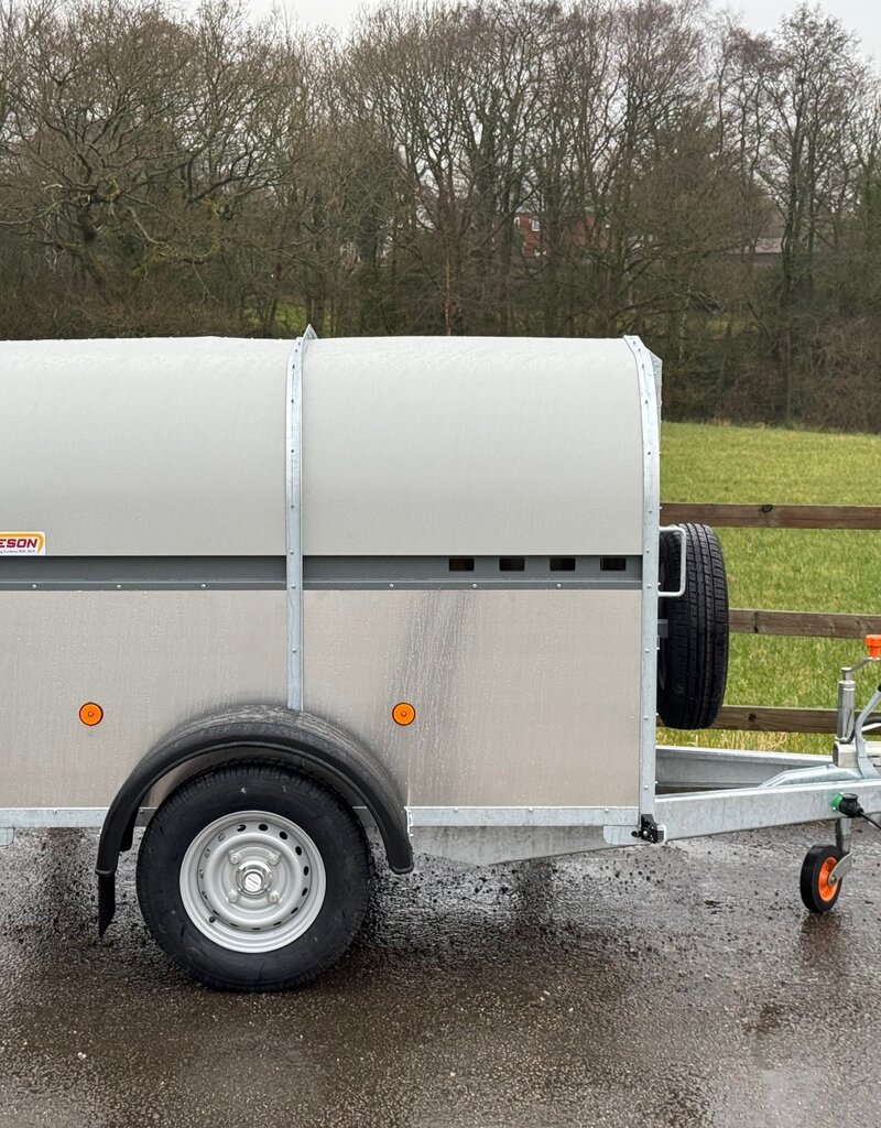 Bateson Trailers Bateson 12LT Single Axle Livestock Trailer| Fieldfare Trailer Centre
