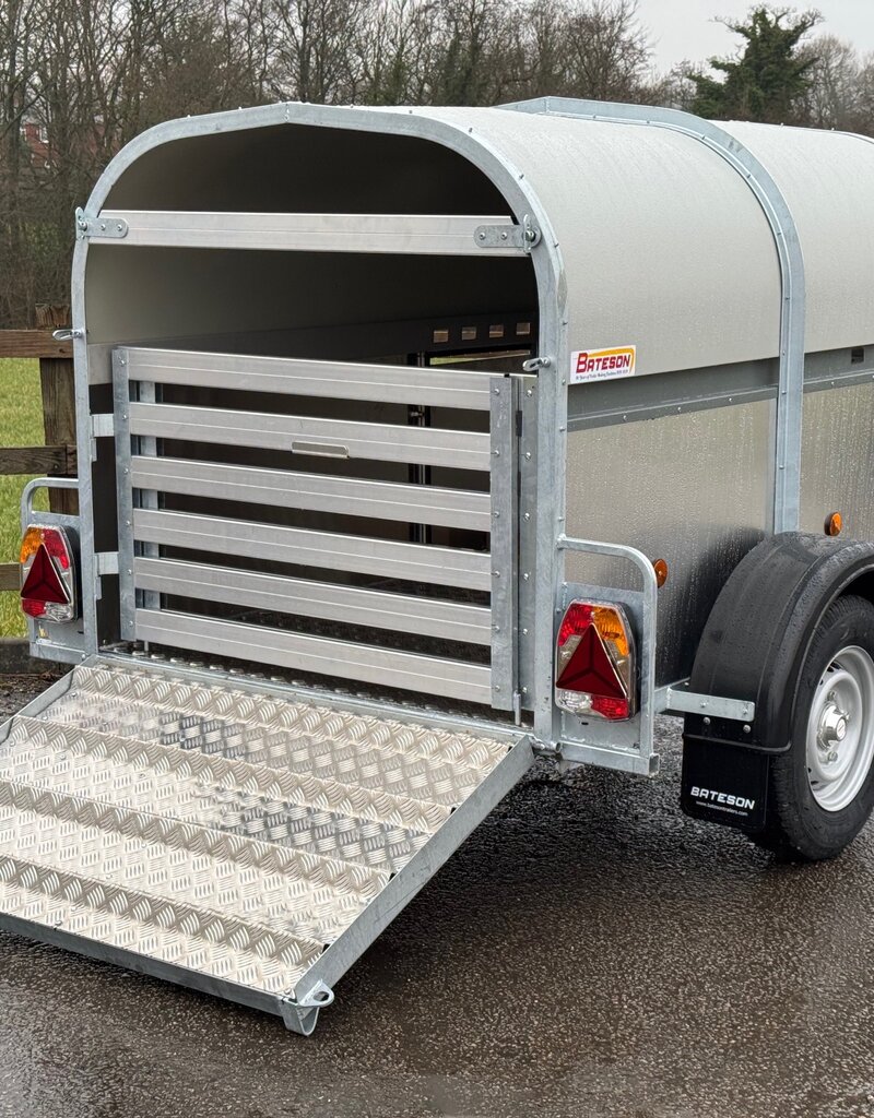 Bateson Trailers Bateson 12LT Single Axle Livestock Trailer| Fieldfare Trailer Centre