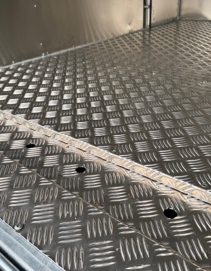 Bateson Trailers Bateson 15LT  Livestock Trailer 8' x 4' x 4' Livestock Trailer for use with cars and light vehicles