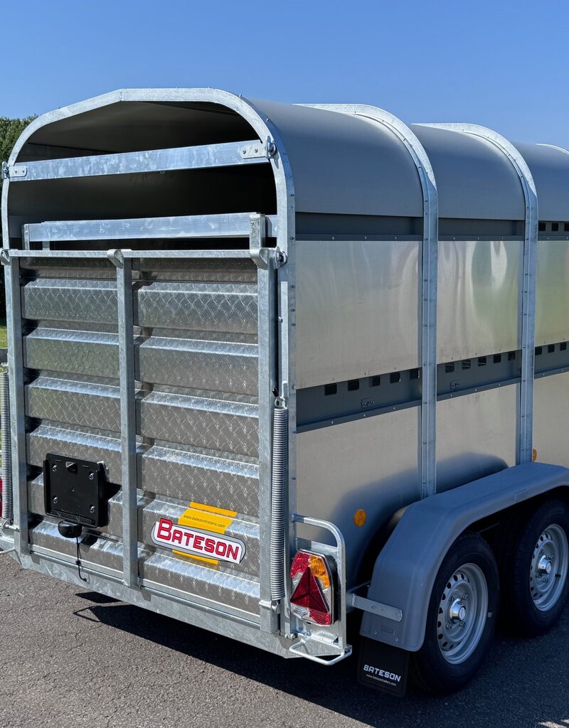 Bateson Trailers Bateson 30LT Twin Axle 8' x 5' x 6' Livestock Trailer for use with cars and light vehicles