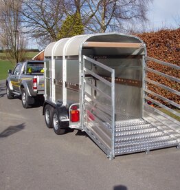 Bateson Trailers Bateson 40LT 9' x 5' x 6' Livestock Trailer for use with cars and light vehicles