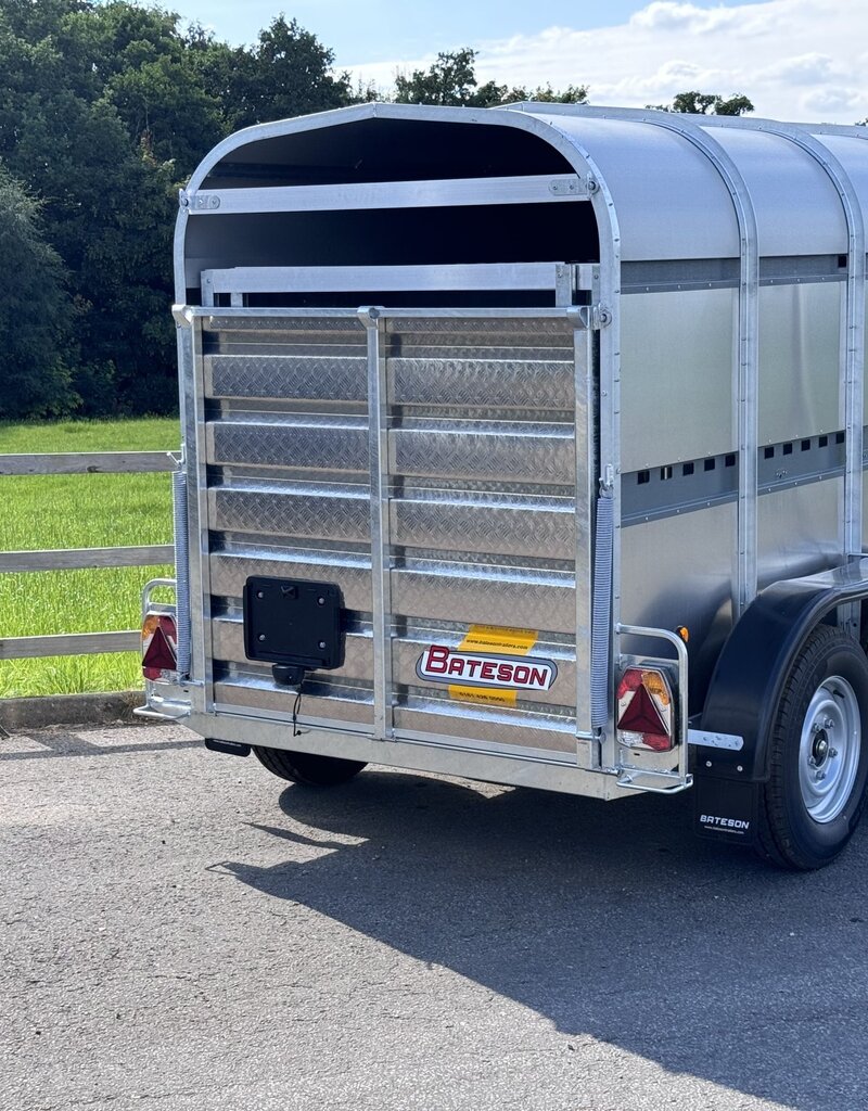 Bateson Trailers Bateson 43LT Double Axle Livestock Trailer| Fieldfare Trailer Centre