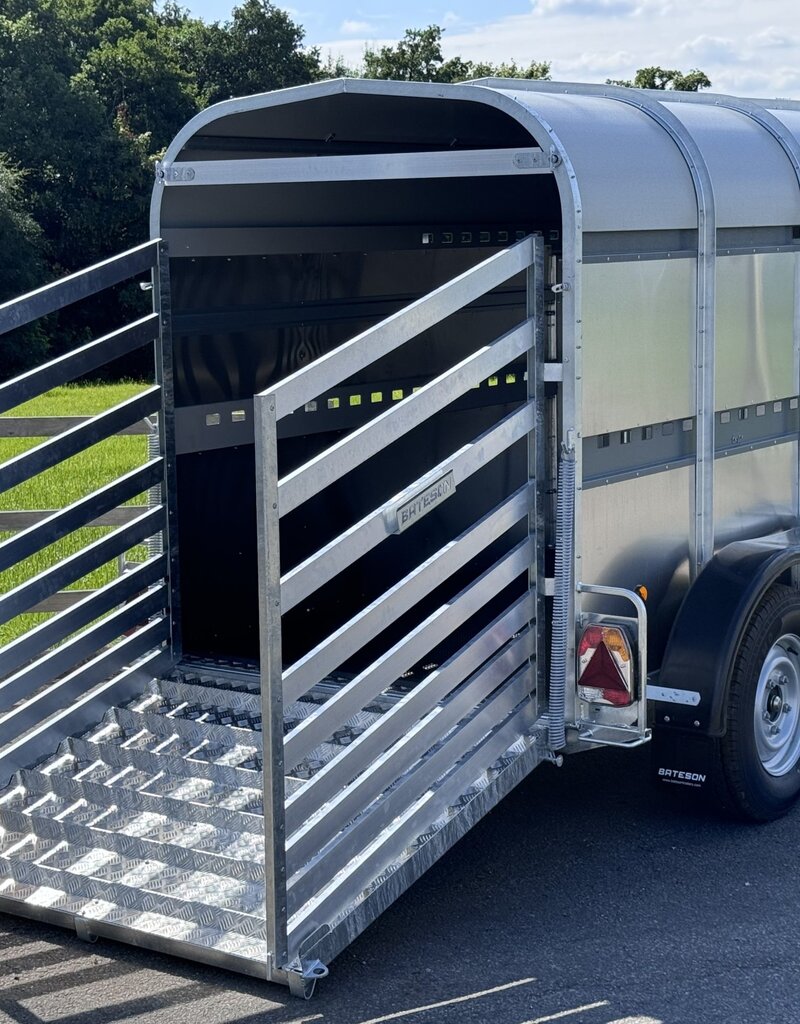 Bateson Trailers Bateson 43LT Double Axle Livestock Trailer| Fieldfare Trailer Centre