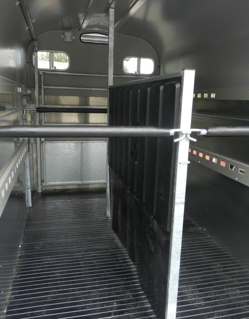 Bateson Trailers Bateson 48HB  12' x 5'8 Livestock Trailer for use with 4WD and larger vehicles (can accommodate horses)