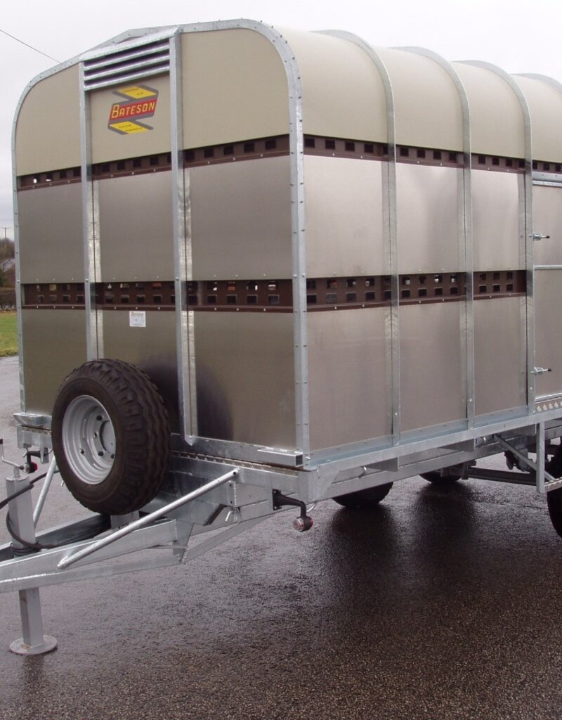 Bateson Trailers Bateson 90LT 16' Livestock Tractor Trailer Twin Axle 8 Ton