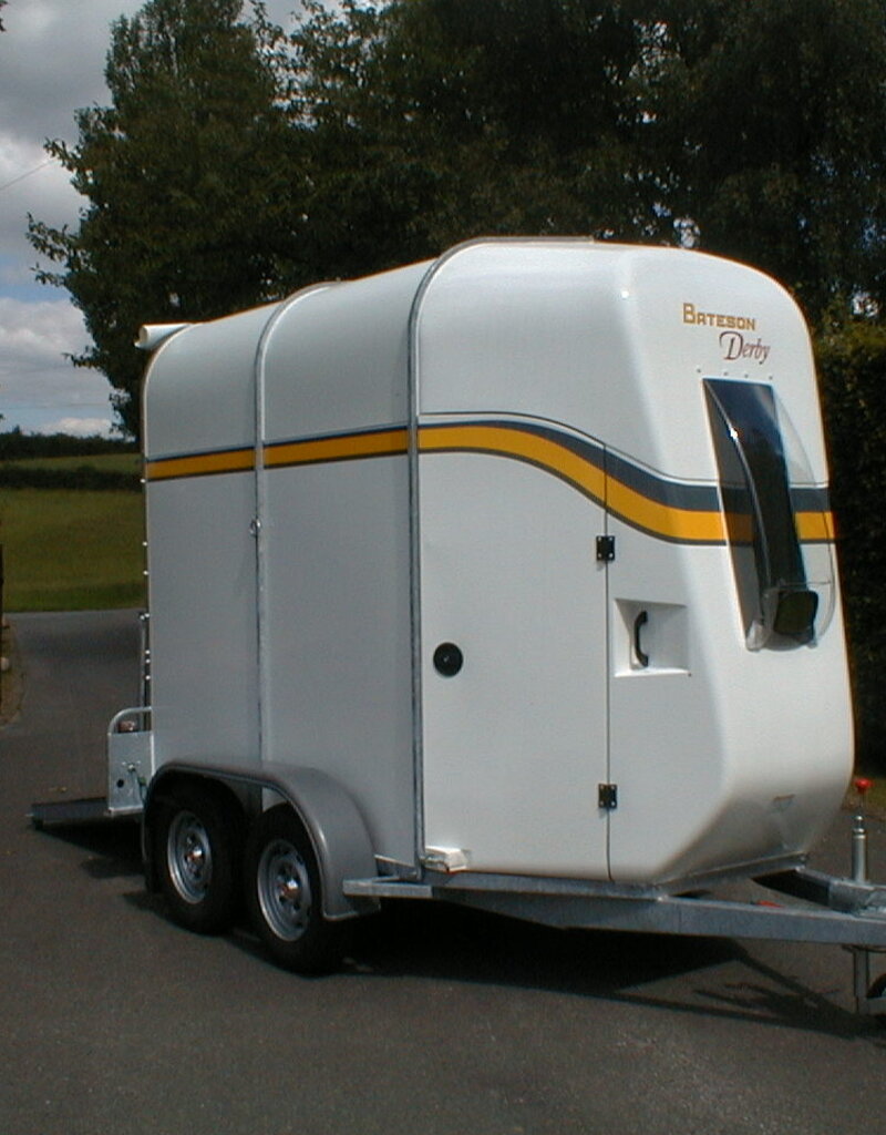Bateson Trailers Bateson Derby Lightweight, rear unload, double horse trailer