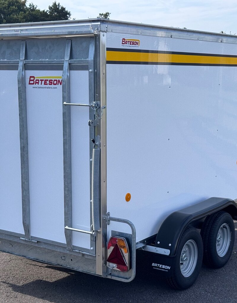 Bateson Trailers Bateson 160V 8' x 4' x 5' Lightweight twin axle van trailer 1300kg GVW