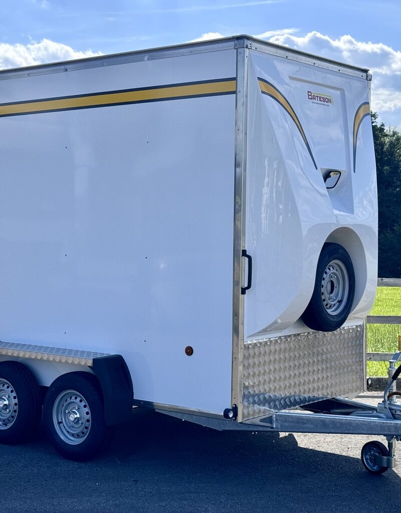 Bateson Trailers Bateson 300V 10' x 5' x 6' Twin Axle van trailer With Rear Ramp 2000kg GVW