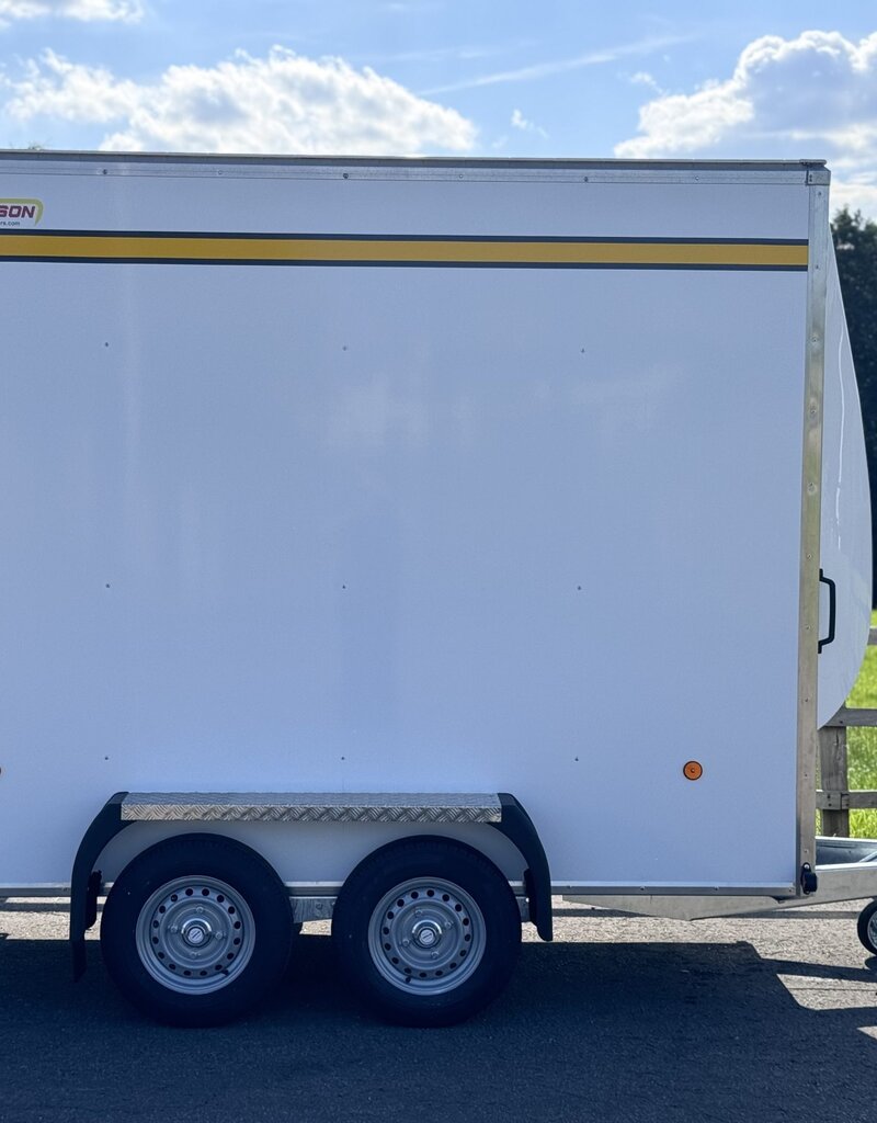 Bateson Trailers Bateson 300V 10' x 5' x 6' Twin Axle van trailer With Rear Ramp 2000kg GVW