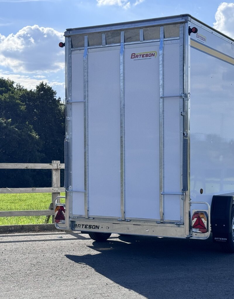 Bateson Trailers Bateson 300V 10' x 5' x 6' Twin Axle van trailer With Rear Ramp 2000kg GVW