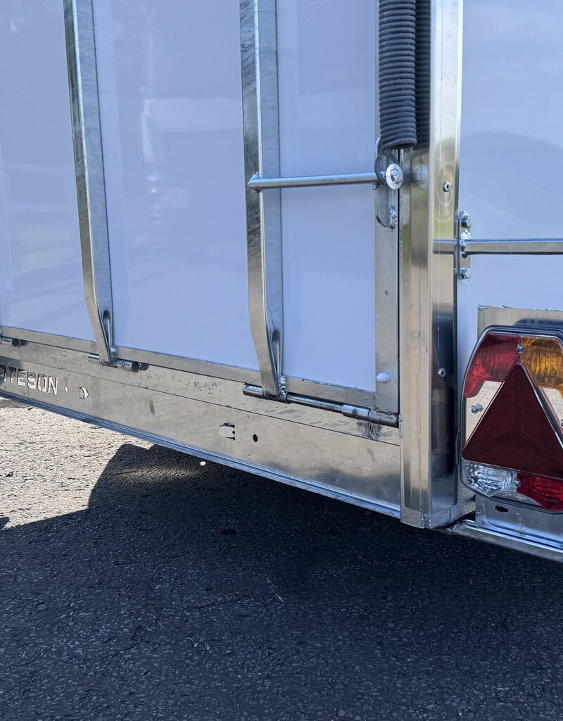 Bateson Trailers Bateson 300V 10' x 5' x 6' Twin Axle van trailer With Rear Ramp 2000kg GVW