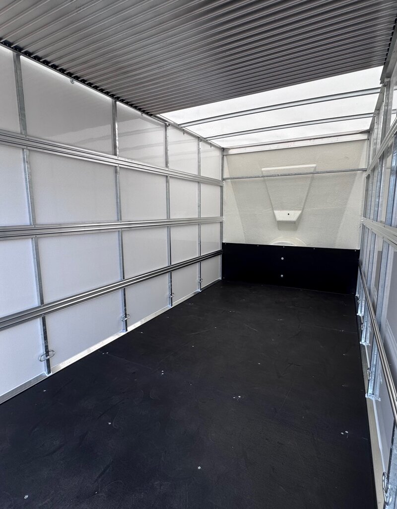 Bateson Trailers Bateson 470V 12' x 6' x 6'6 2600kg van trailer With Rear Ramp