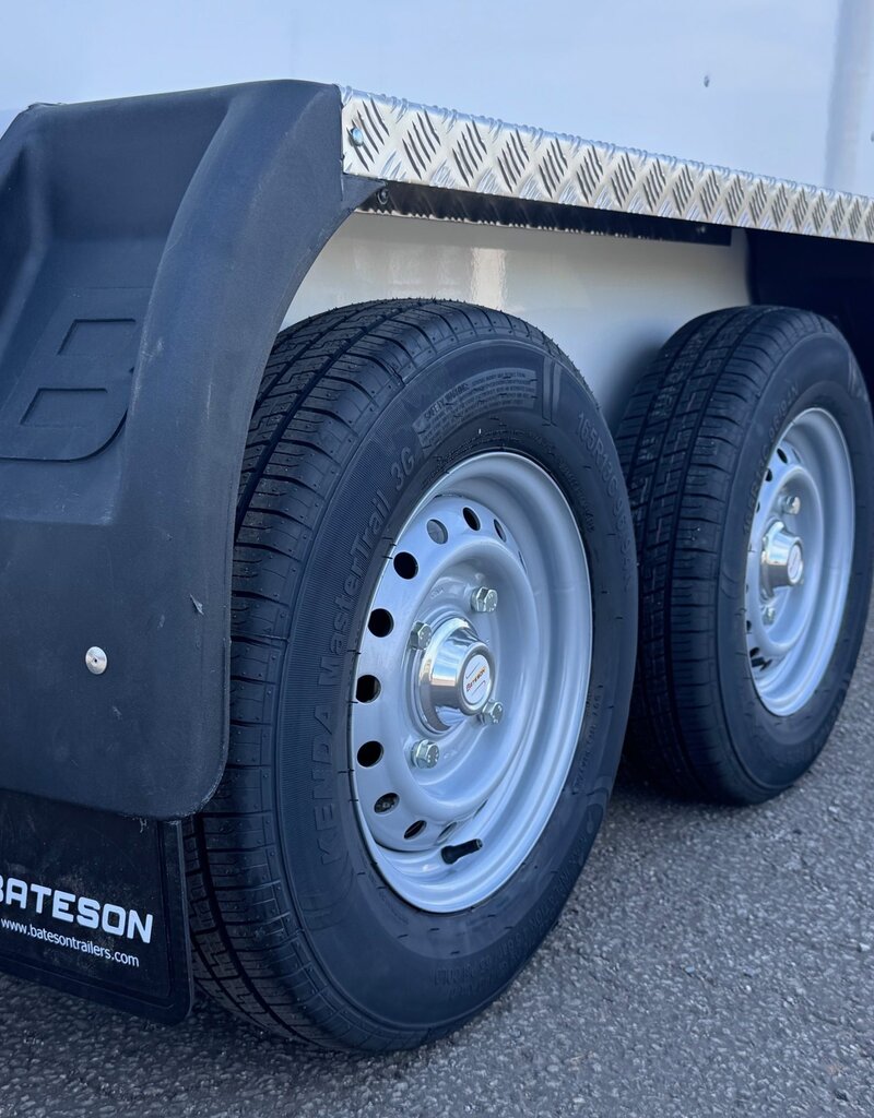 Bateson Trailers Bateson 470V 12' x 6' x 6'6 2600kg van trailer With Rear Ramp