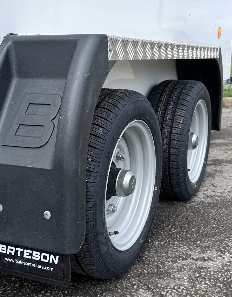 Bateson Trailers Bateson 550V 14' x 6' x 6'6 3.5 ton Twin Axle Box Trailer