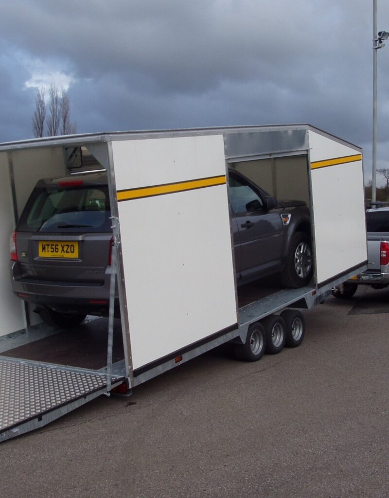 Bateson Trailers Model PT66VT 5.4 x 2.3m 8' x 7'6'' 3500kg Enclosed hydraulic tilt three axle platform trailer