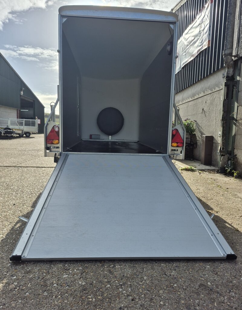 Debon 2025 Used Debon C255  Single Axle Box Trailer 1300kg GVW