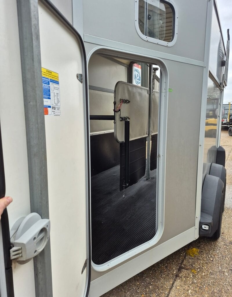 Used Ifor Williams 511 Horse Trailer Suitable up to 17.2.HH 2700kg GVW