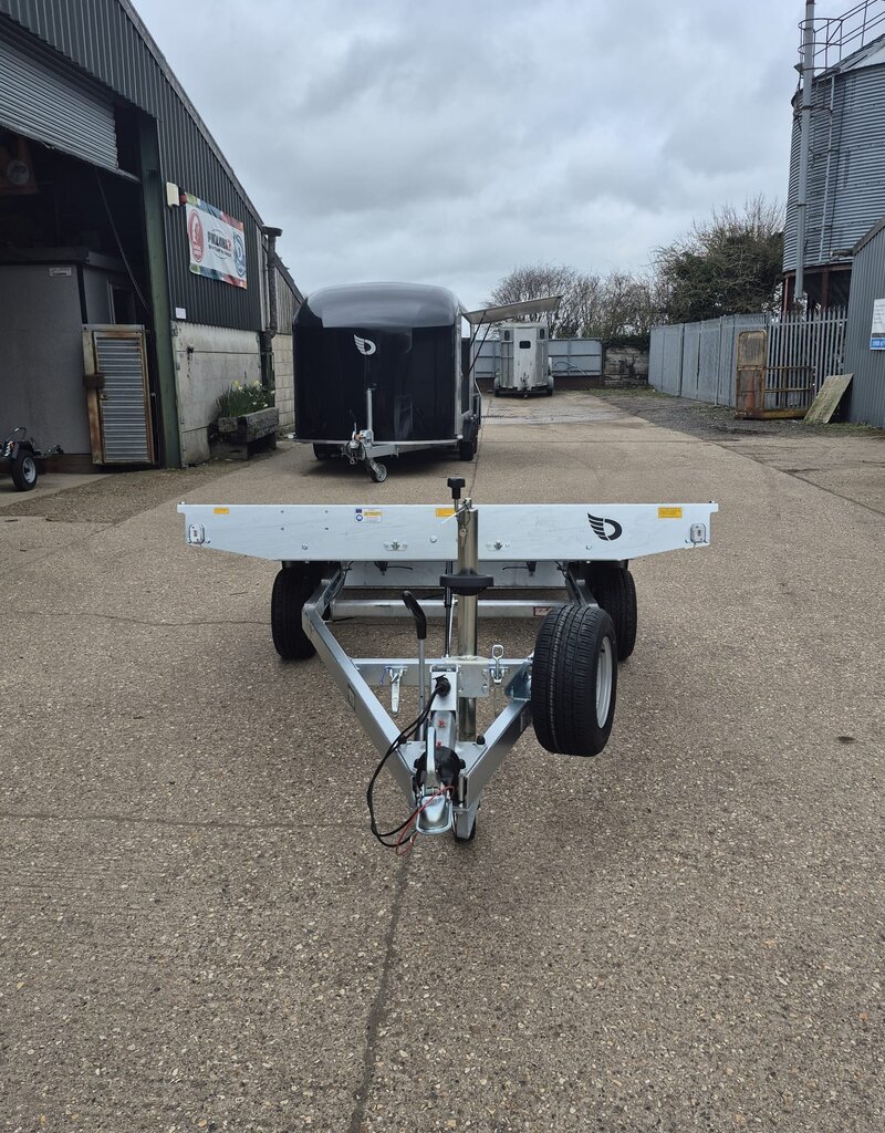 Debon Debon Roadster Auto Mini Car Trailer 3m x 1.8m Single Axle 1300KG GVW 1010kg Payload