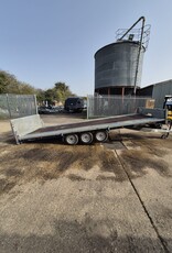 475-6462 Cargo Connect 5.5m x 2.1 Tri-Axle 12" Wheels Manual Tilt, Full Width Tail Panel
