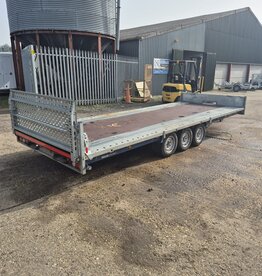 475-6462 Cargo Connect 5.5m x 2.1 Tri-Axle 12" Wheels Manual Tilt, Full Width Tail Panel