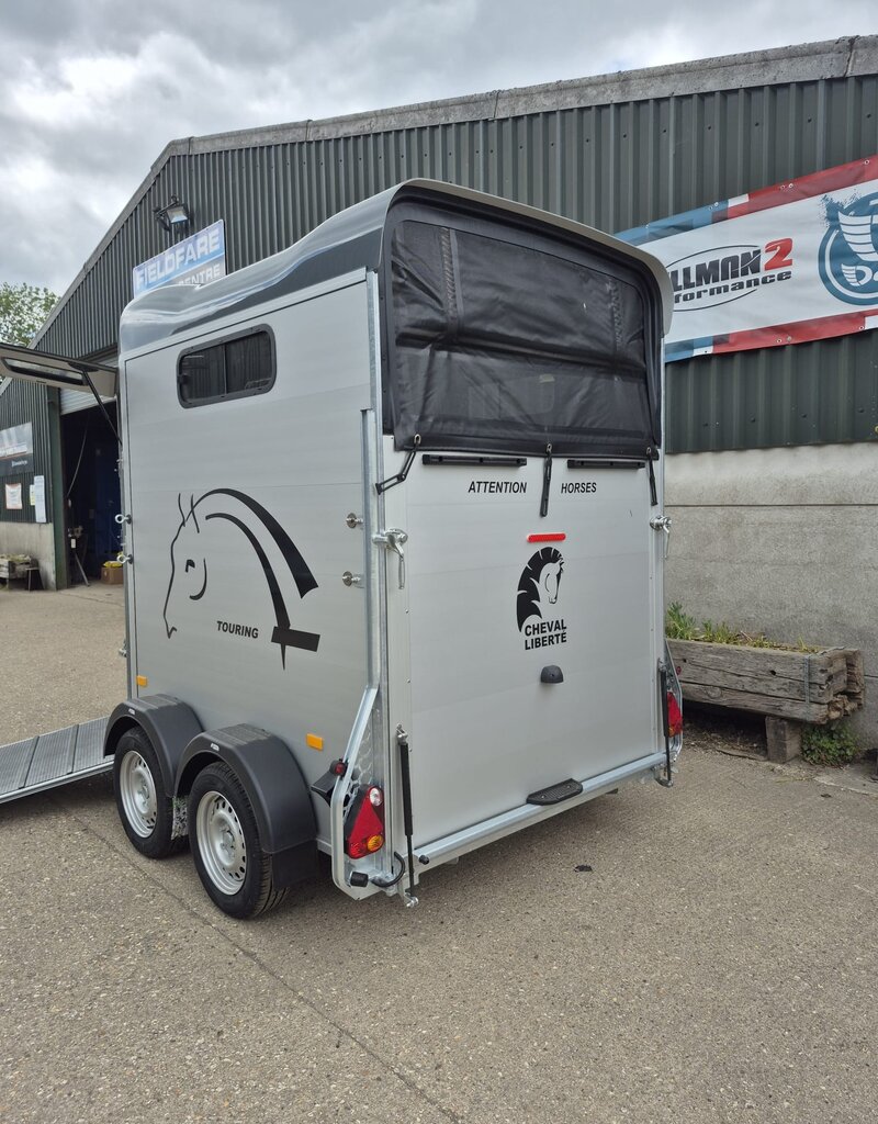 Cheval Liberte Cheval Touring Country with Tack Room