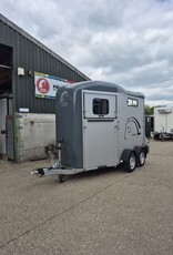 Cheval Liberte Cheval Touring Country with Tack Room