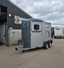 Cheval Liberte Cheval Liberte Touring Country + Built-in Tack Room