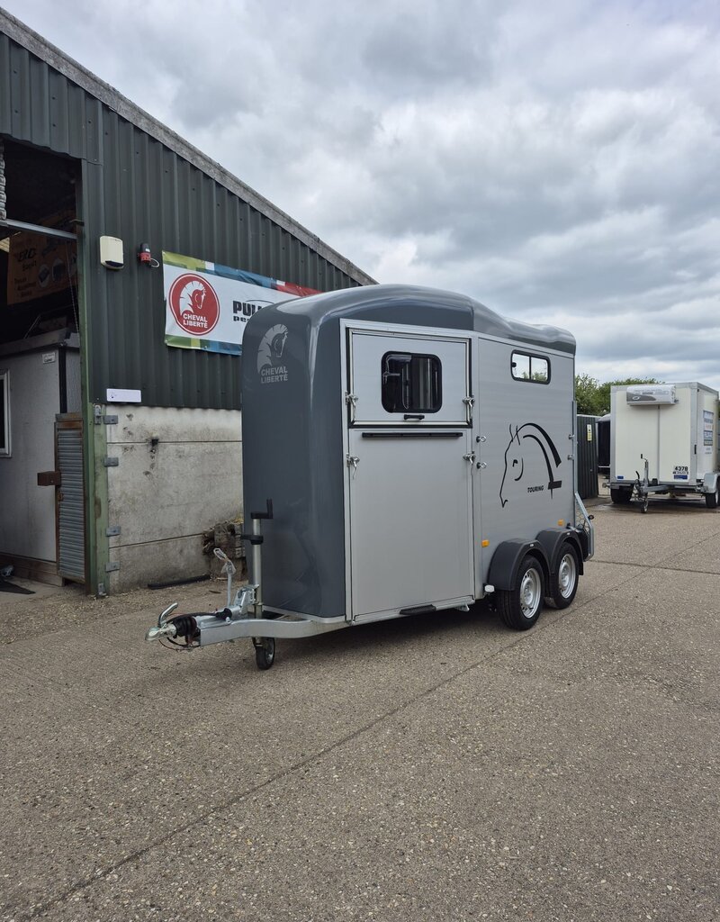 Cheval Liberte Cheval Touring Country with Tack Room