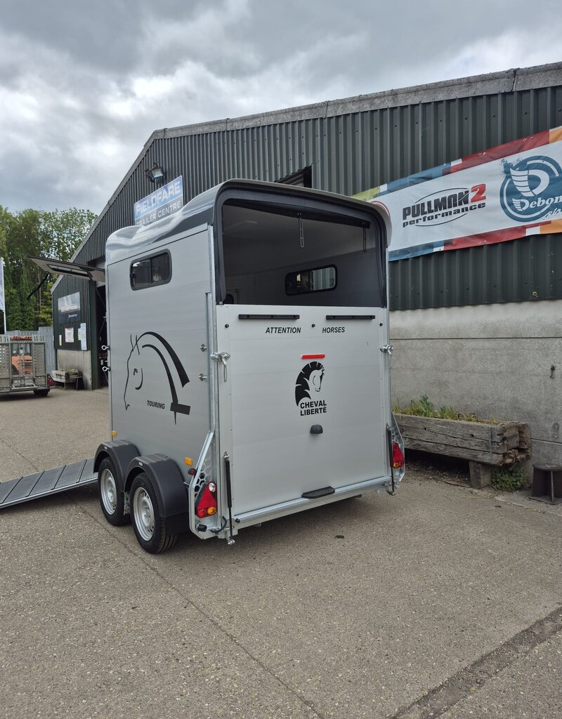 Cheval Liberte Cheval Touring Country with Tack Room