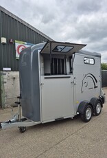 Cheval Liberte Cheval Touring Country with Tack Room