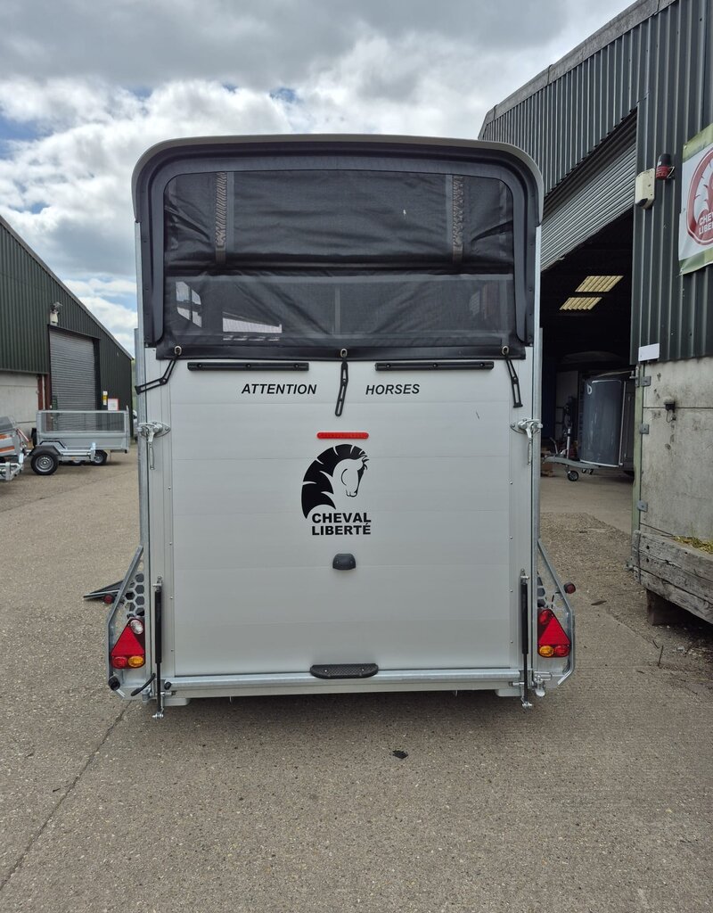 Cheval Liberte Cheval Touring Country with Tack Room