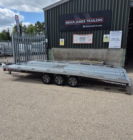 5.5m x 2.1m, 3.5t, 10in wheels, 3 Axle Brian James 231 T Transporter
