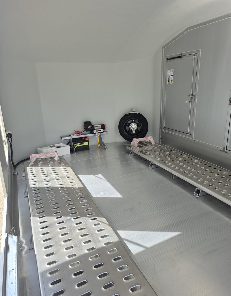 Debon Debon C2000 Enclosed Car Trailer IN Black 3500kg GVW  Twin Axle, Fitted with Internal Loading ramps, Electric Winch, Alloy wheels,