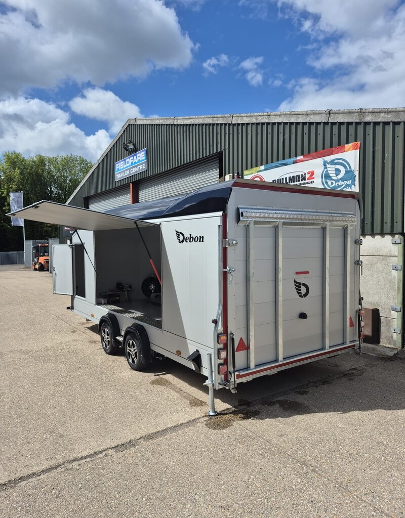 Debon Debon C2000 Enclosed Car Trailer IN Black 3500kg GVW  Twin Axle, Fitted with Internal Loading ramps, Electric Winch, Alloy wheels,