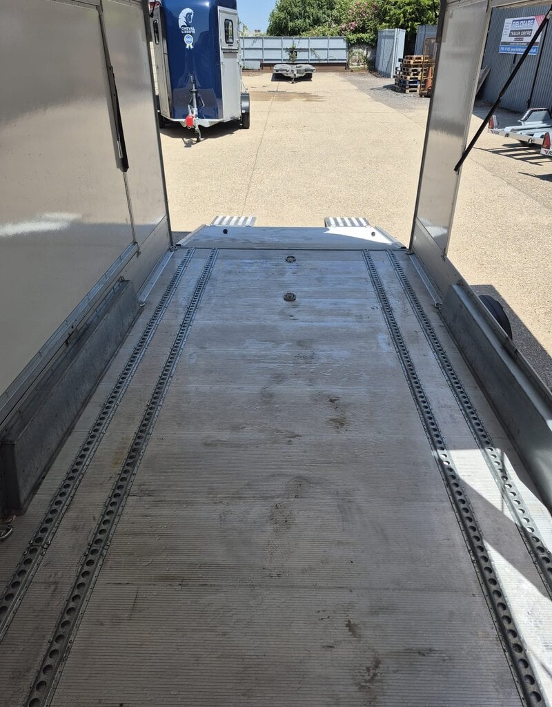 Debon 2024 Debon C1000 Enclosed Car Trailer 3500kg GVW Twin Axle In Blue