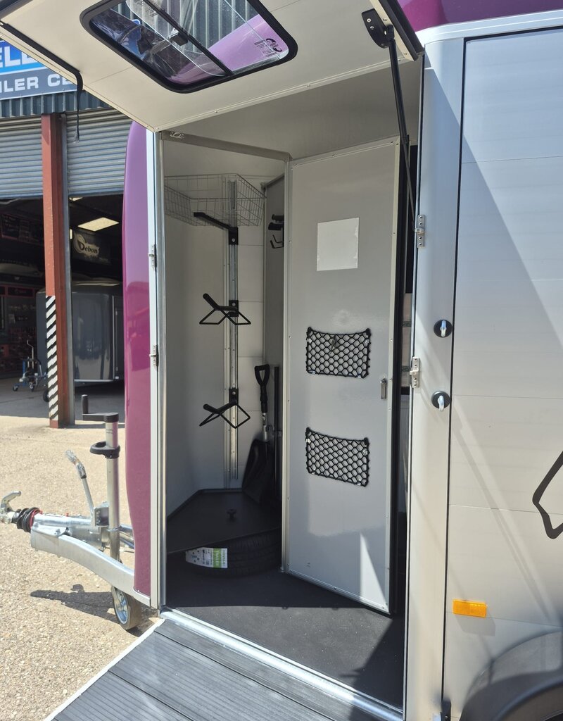 Cheval Liberte Cheval Liberte Touring Country Two Horse Trailer With Built in Tack Room 2600KG GVW Violet
