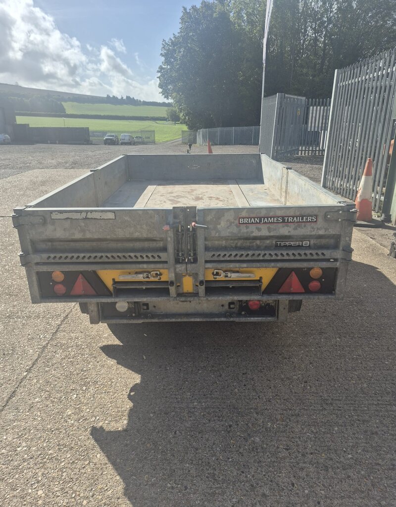 Tipper 2 Trailer 2.7m x 1.71m 2700kg GVW 13", Ramps, Barn Doors