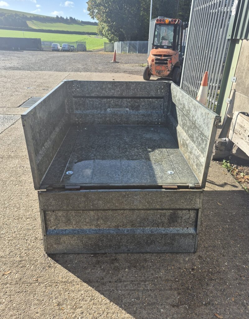 TrailerMate TrailerMate Unbraked Camping/ Luggage Trailer 350kg GVW 1.24m x 1.1m x 50cm