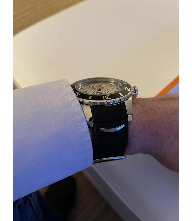 Giant 55 - R BOM The Hague