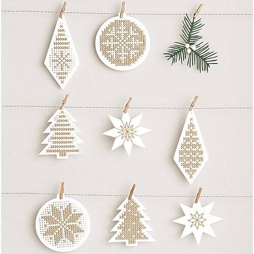 Rico Rico borduur kit karton kerst goud 8stk Rico Rico borduur kit karton kerst goud 8stk