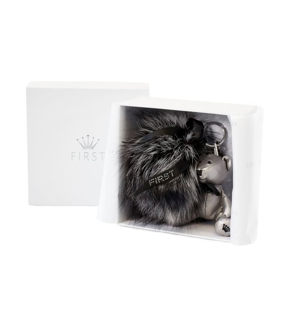 First First Sleutelhanger met Beer Grijs Bontje