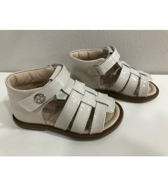 Florens Florens Sandalen Lak Creme